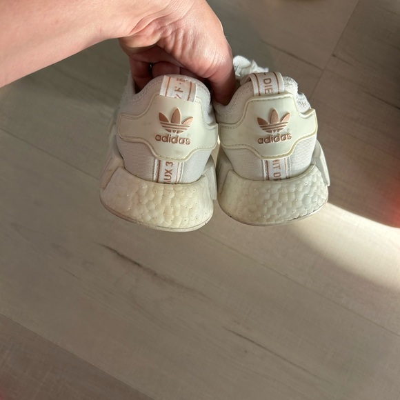 Sold - Picture 3 of 6